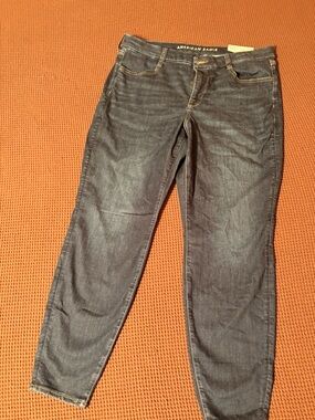 American Eagle Outfitters Curvy High-Rise Jegging’s